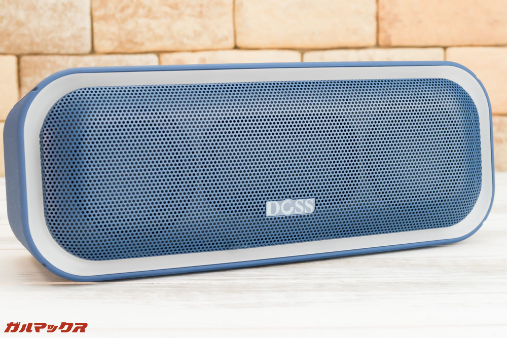 DOSS SoundBox Proのスピーカーグリルは金属製