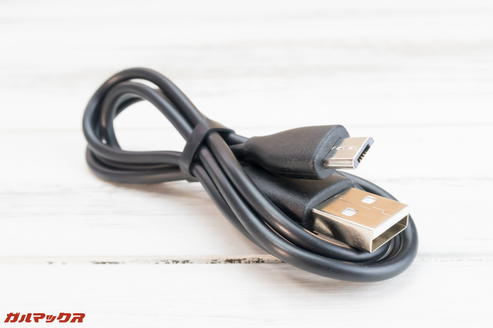 DOSS SoundBox Proに付属の充電用ケーブルはMicroUSB