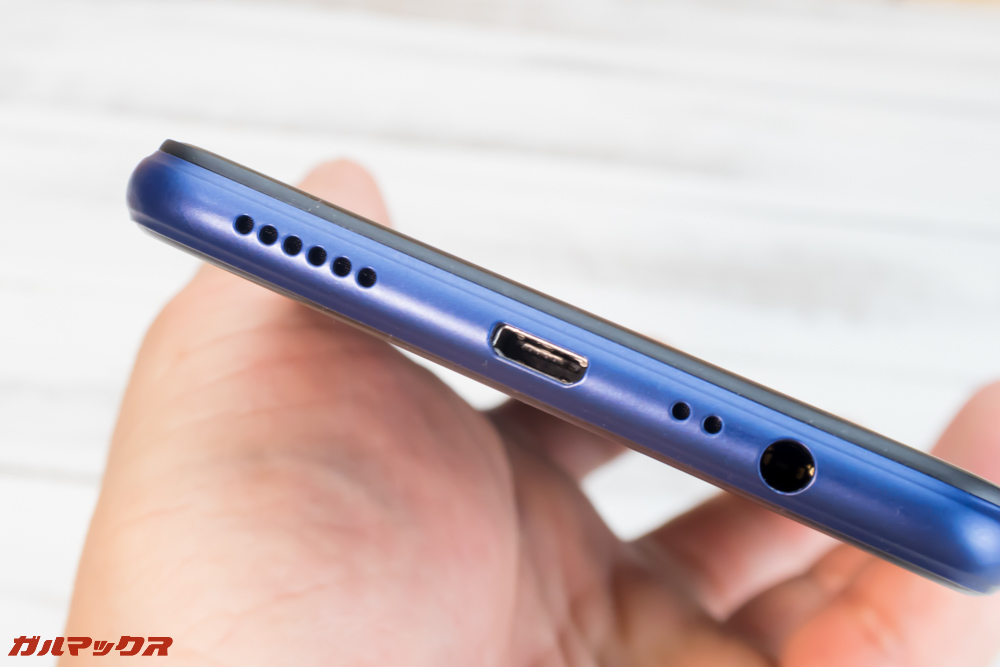 OPPO R15 Neoのスピーカーはモノラル仕様です。