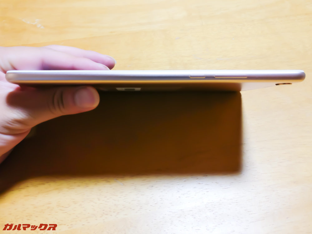 Mi Pad 4の右面