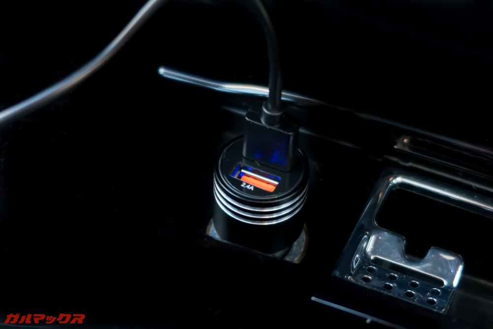 Autowit C3に接続するケーブルはQC3.0側のポートに差し込みましょう