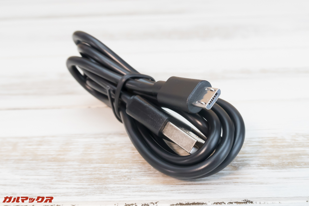 Autowit C3は充電ケーブルが付属しています