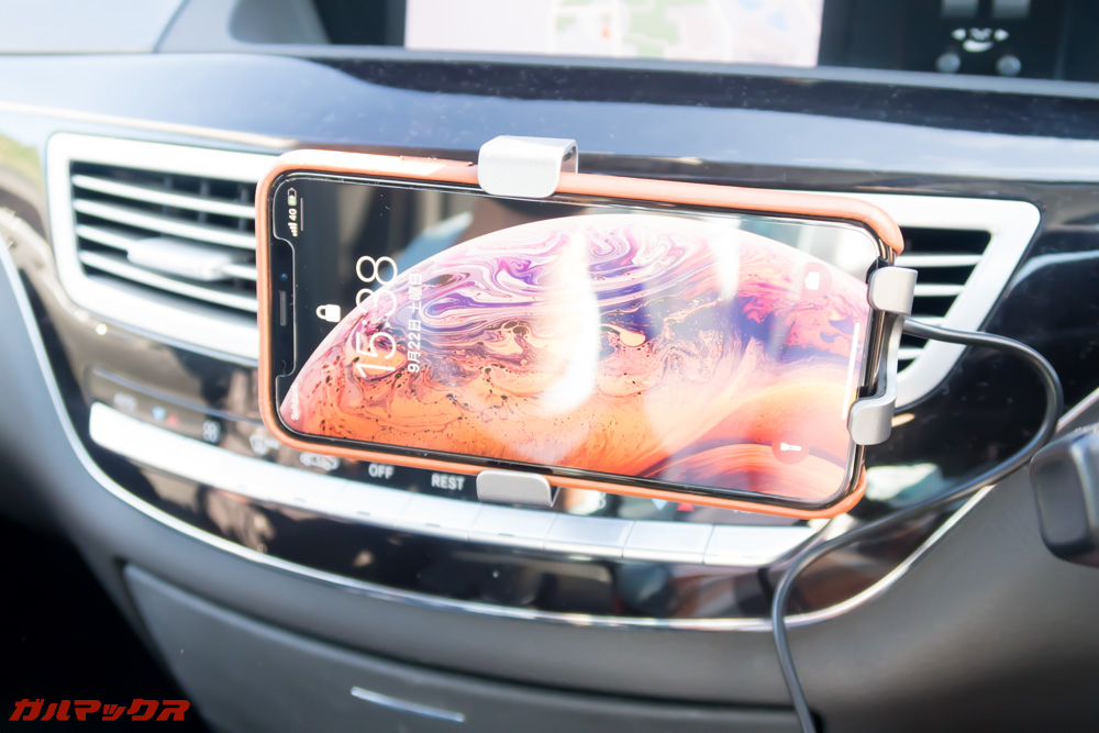 Autowit C3はスマホを横固定にすると少々ホールド感が甘い