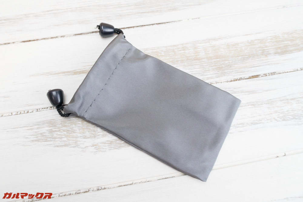 wiwoo H9は持ち運び用のポーチも付属してます。