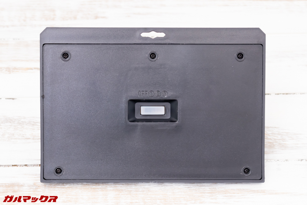 GOKU 48 LEDの本体背面には3つの点灯モードを切り替えることの出来るスイッチが備わっています。