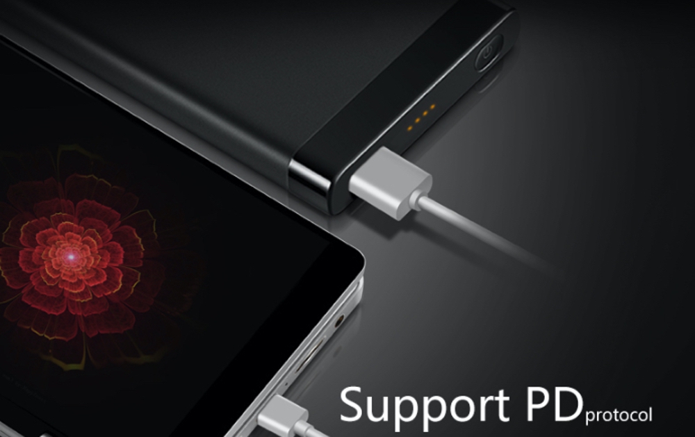 One Netbook One Mix 2はモバイルバッテリーから充電が可能