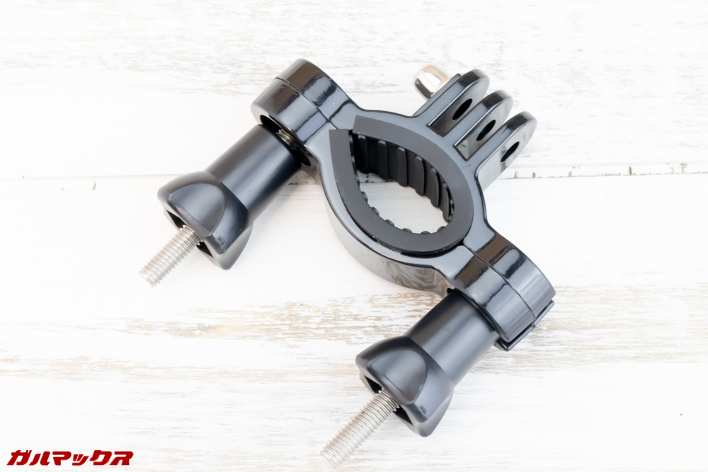 SJ8 PLUSにはハンドル取り付け用ジョイントが付属しています。