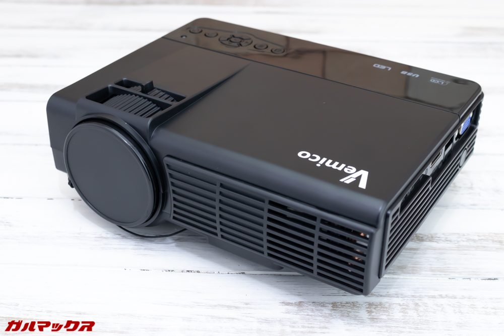 Vemico製プロジェクター