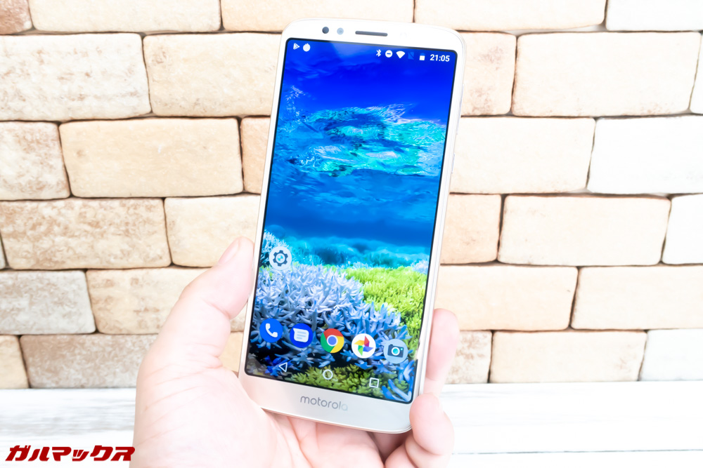 moto g6 PLAYのディスプレイは解像度が低いが目がなれてしまった