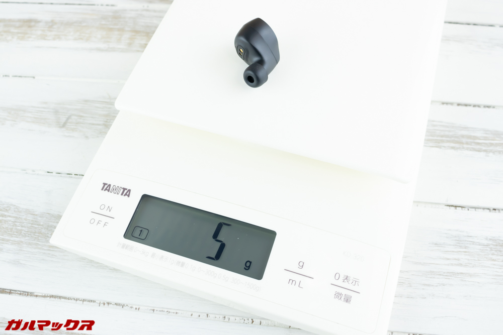 Dudios Zeus TWSの重量は片方5gで軽量な部類。