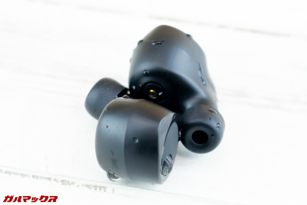 Dudios Zeus TWSは防水仕様なので汗や雨でも壊れません。