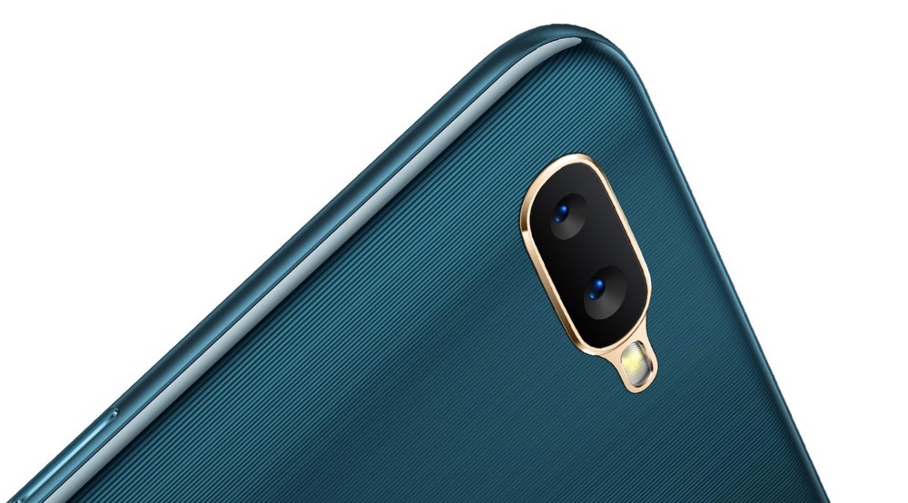 OPPO AX7はAIデュアルカメラを搭載。