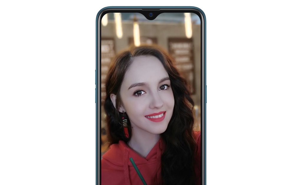 OPPO AX7はインカメラに1600万画素カメラを搭載。