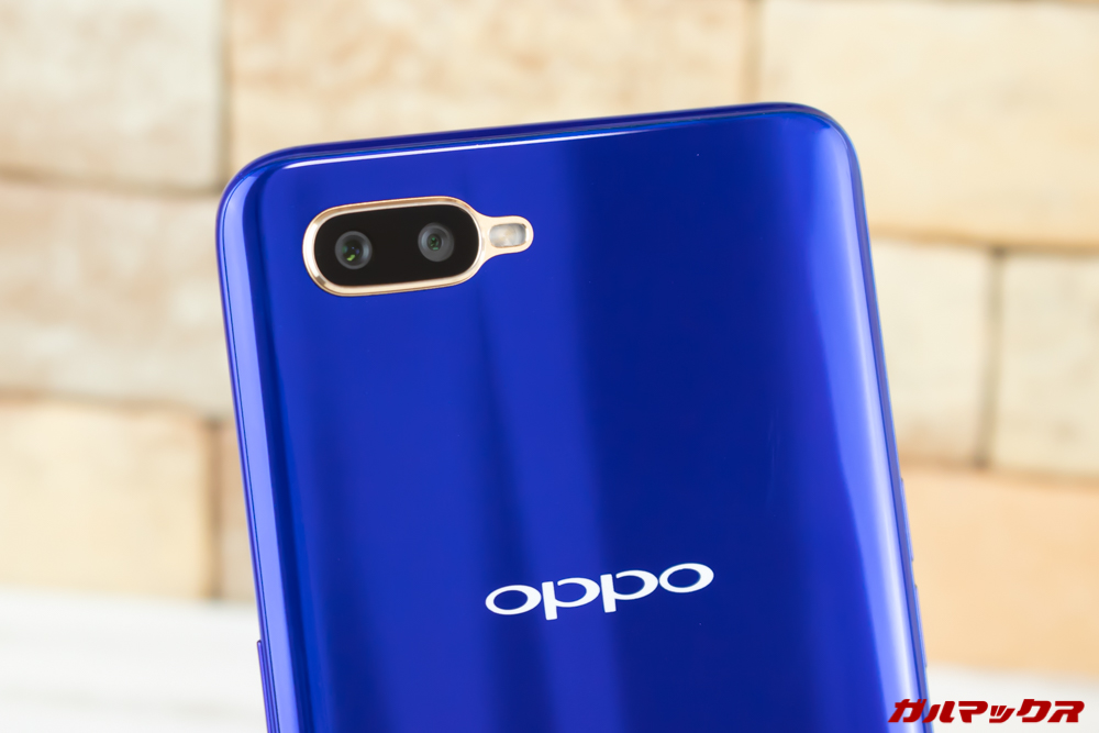 OPPO R17 Neoの背面にはデュアルカメラを搭載。