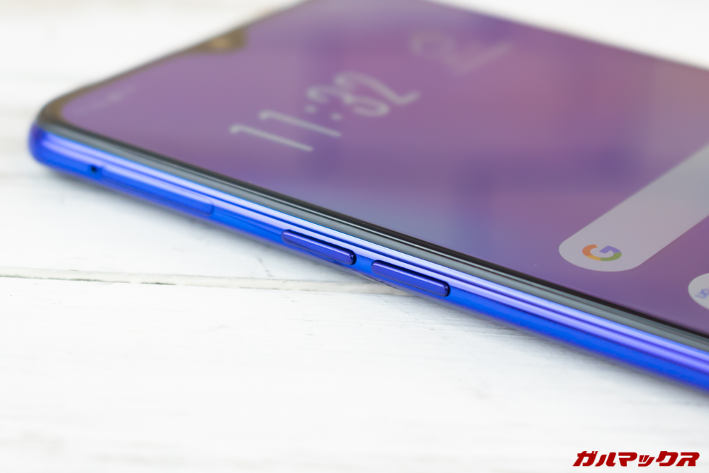 OPPO R17 Neoのボリュームボタンは本体の左側。