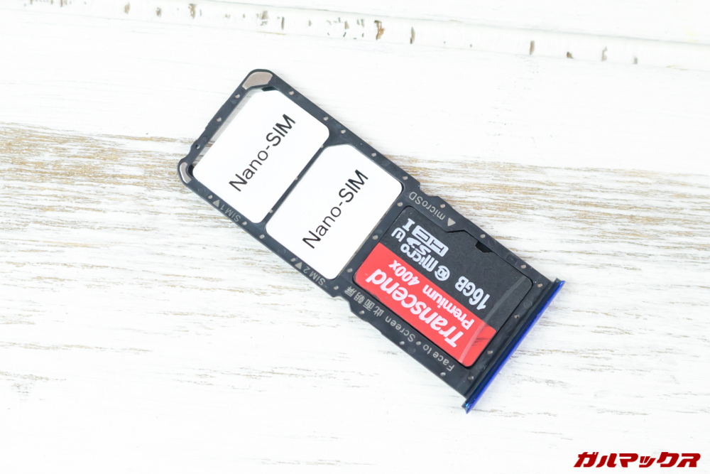 OPPO R17 NeoのSIMトレイはNanoSIM×2とMicroSDが挿入可能です。