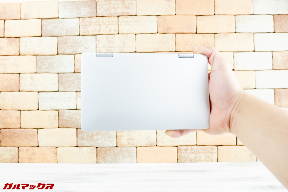 One Mix 2Sは7型なので凄くコンパクト！