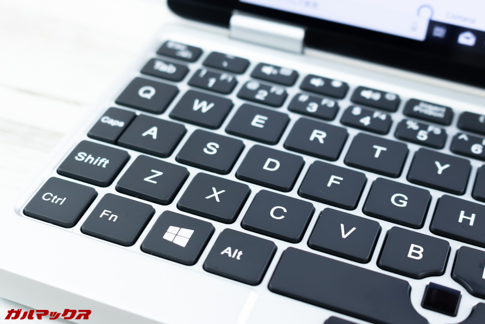 One Mix 2SのキーボードはＵＳ配列なのでローマ字入力必須。