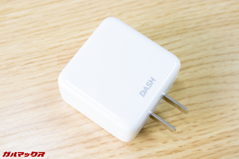 OnePlus 6Tの充電器は5V4Aの急速充電器が付属しています。