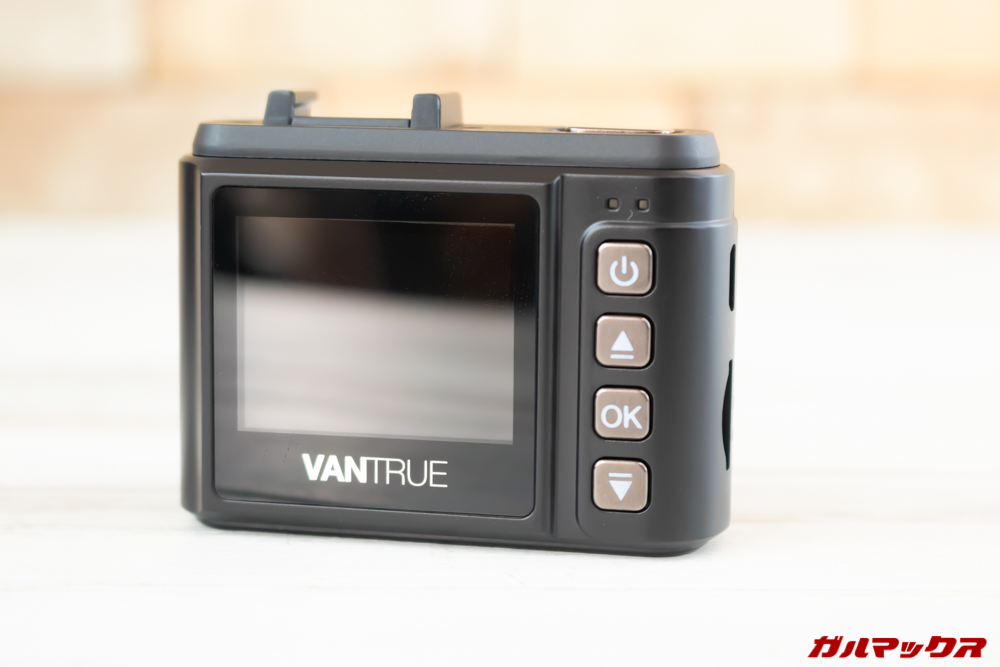 VANTRUE N1 Proは小型ですがディスプレイを搭載。