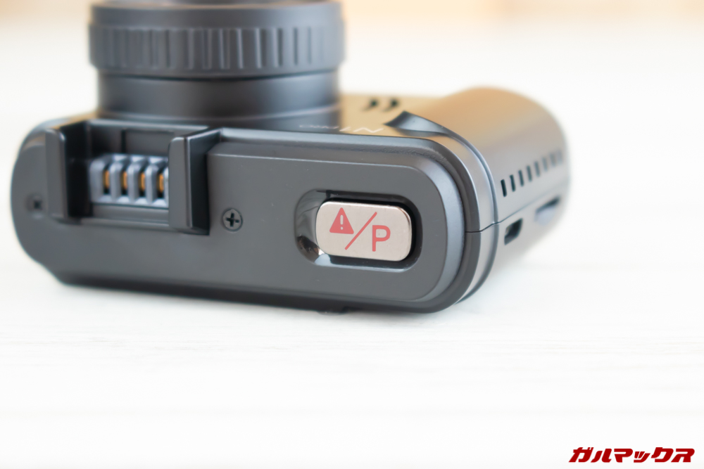 VANTRUE N1 Proの本体上部にはスナップショットボタンを搭載。