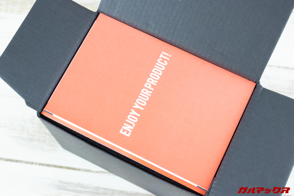 VANTRUE N1 Proの同梱箱は最上段が取扱説明書。