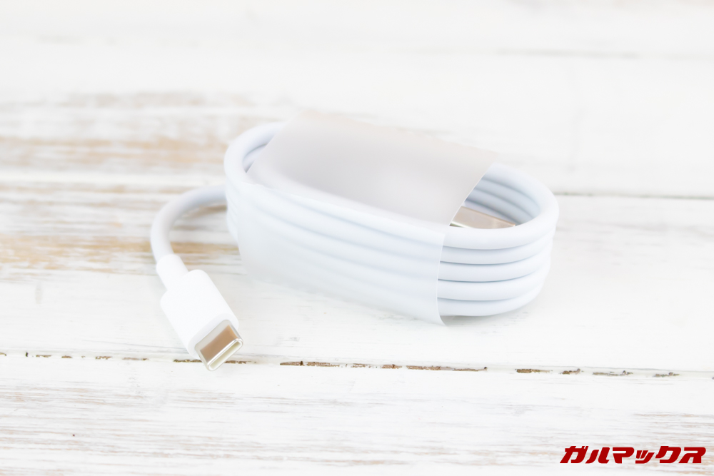 Huawei MediaPad M5 liteはUSB Type-Cケーブルが付属しています。