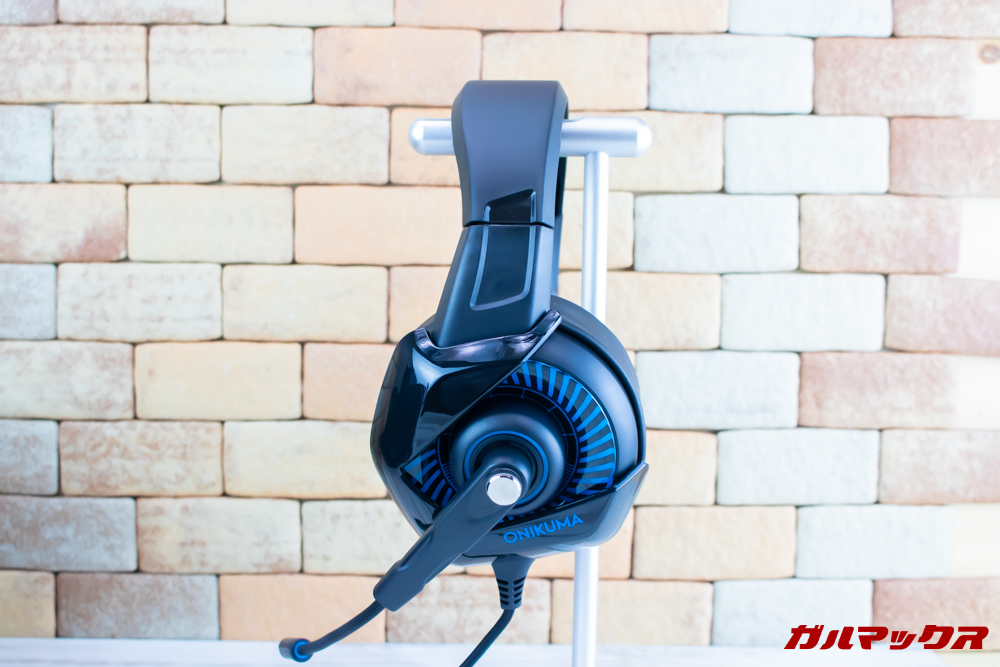 ONIKUMA K6はマイクを下方向に動かすことが出来ます。