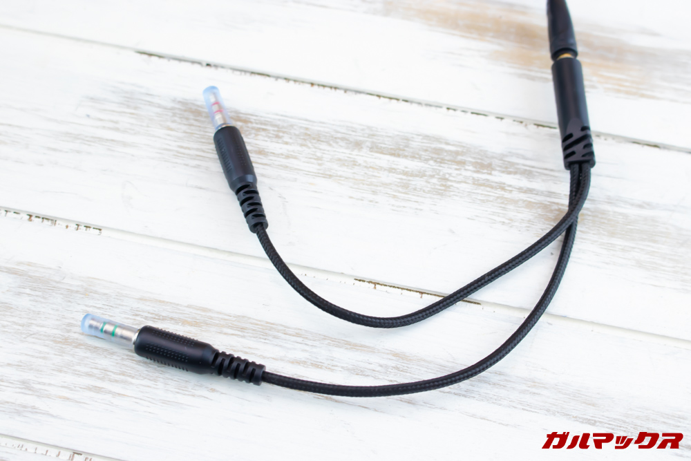 ONIKUMA K6はマイクとスピーカーが別れているデバイスでも利用できます。