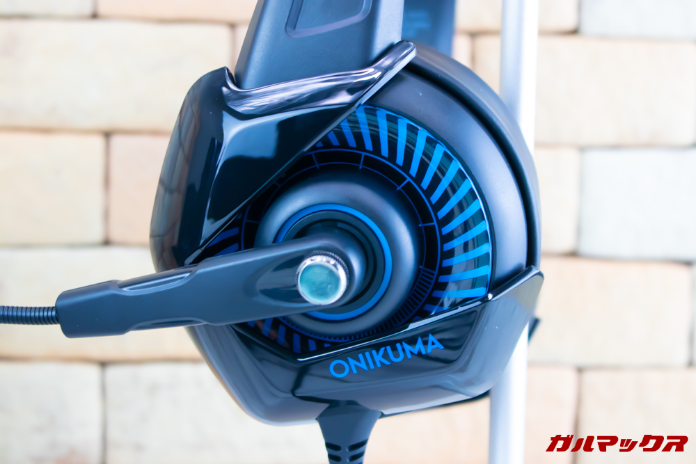 ONIKUMA K6のUSBを接続していないと光らない仕様です。