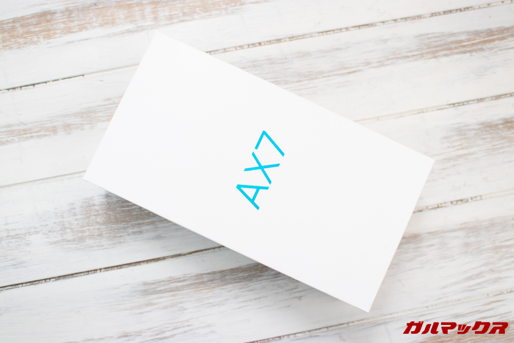 OPPO AX7の外箱はホワイトのシンプルな箱。