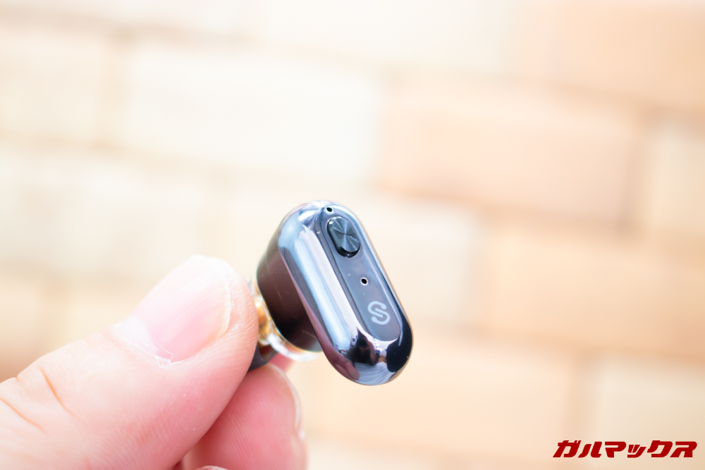 SoundPEAT Truengineは左右のイヤホンにそれぞれ物理ボタンが備わっています。