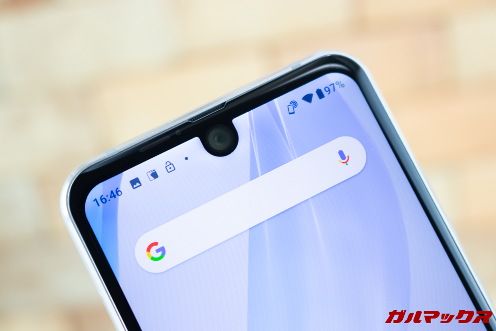 AQUOS R2 Compactのインカメラはシングルカメラ。