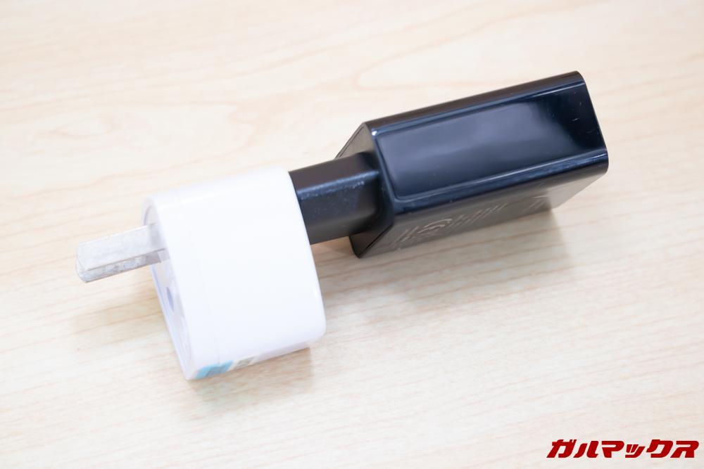 Geekbuyingが同梱するアタッチメントを利用するとDOOGEE S70の付属充電器を日本のコンセントに挿して利用が出来ます。