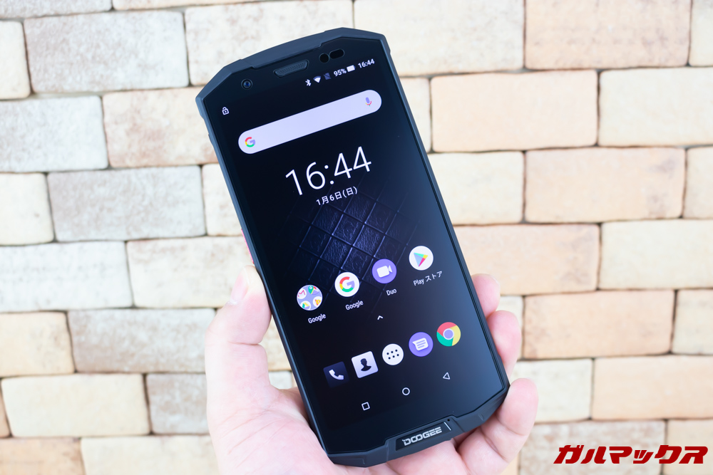 DOOGEE S70は超大型ボディー。