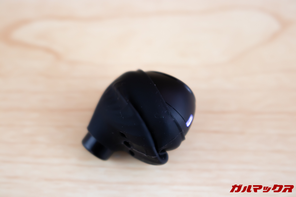 Fozento FT16には防水性能を高めるための防水カバーが備わっています。