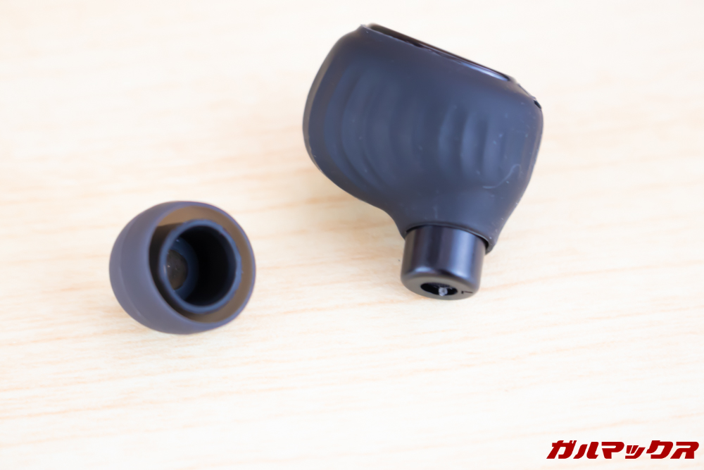 Fozento FT16のイヤーピース経は独自規格となっているので汎用品は利用できない。