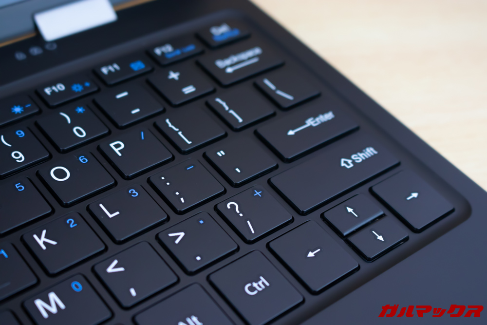 Jumper EZbook X1のキーボードは浮石タイプ