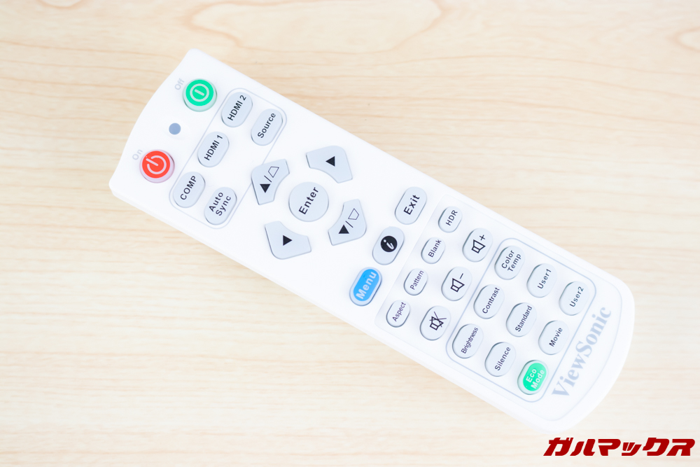 PX727-4Kは操作性の良いリモコンが付属しています。