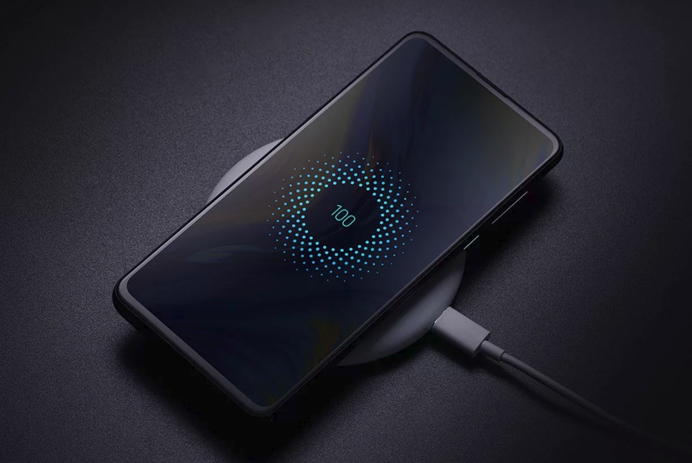 Xiaomi Mi MIX 3はワイヤレス充電に対応。急速の10Wをワイヤレスで行えます。