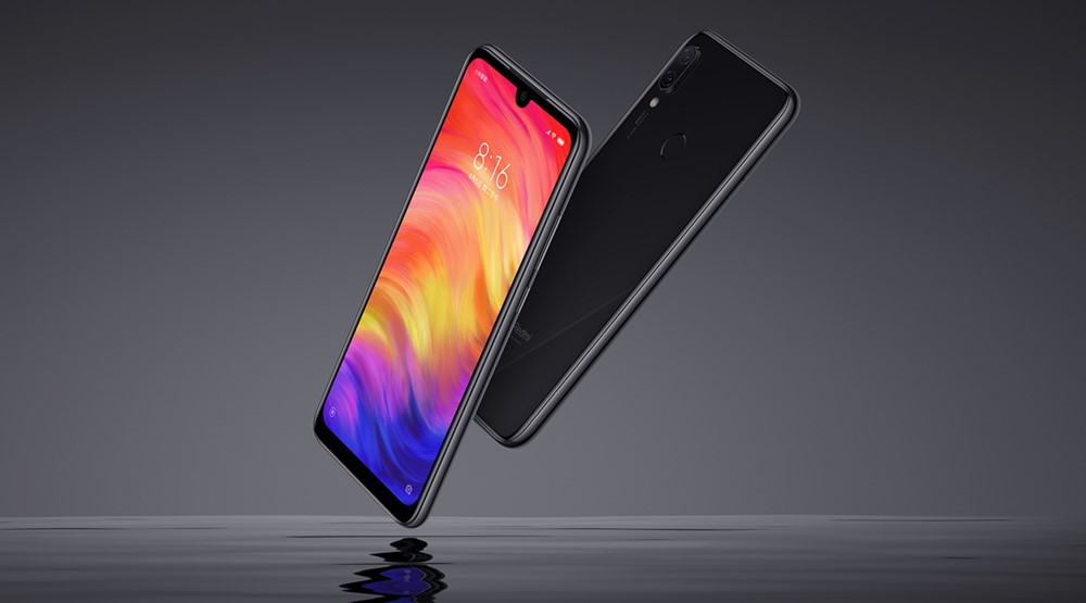 Xiaomi Redmi Note 7は強化ガラスを前面も背面にも採用。