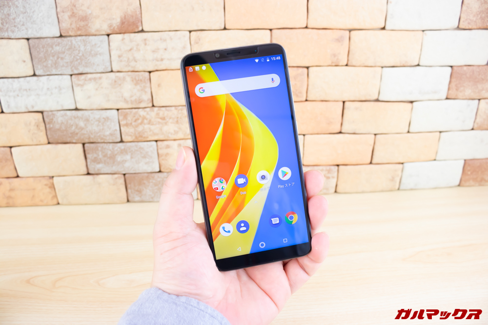 CUBOT X19は6インチ近いディスプレイを採用しているので流石に大きく感じます。