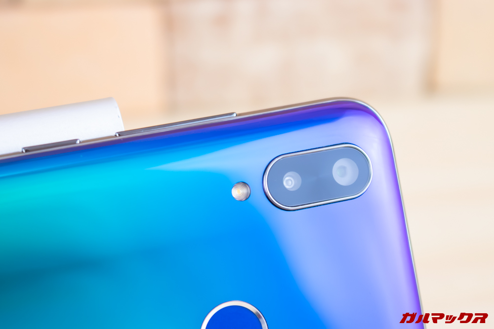 CUBOT X19は背面に縦並びのデュアルカメラを搭載。