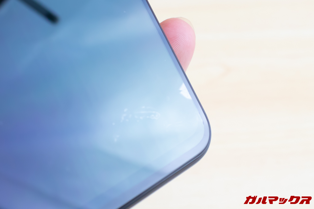 HUAWEI nova lite 3の実機の透明フィルムにも気泡が入っていました。