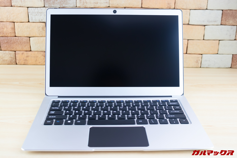 Jumper EZbook 3 Proは非光沢ディスプレイを表示