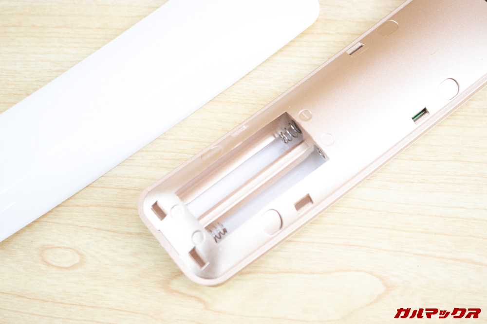 電池蓋が非常に開けにくいです。