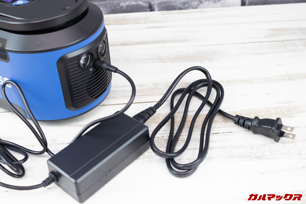 Alfawise S420はコンセントからの充電にもちろん対応。