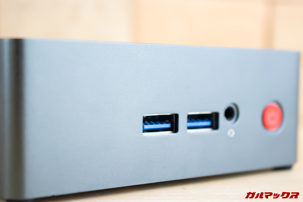 Beelink J45は正面にUSBポートが2つ備わってます。