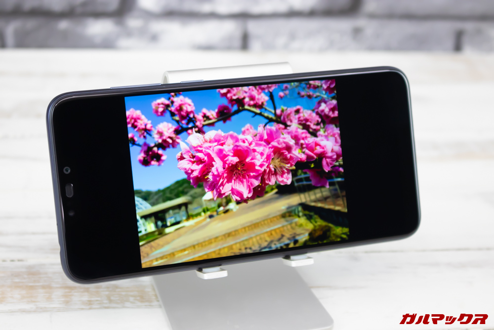ZenFone Max (M2)のディスプレイは発色も良いです。