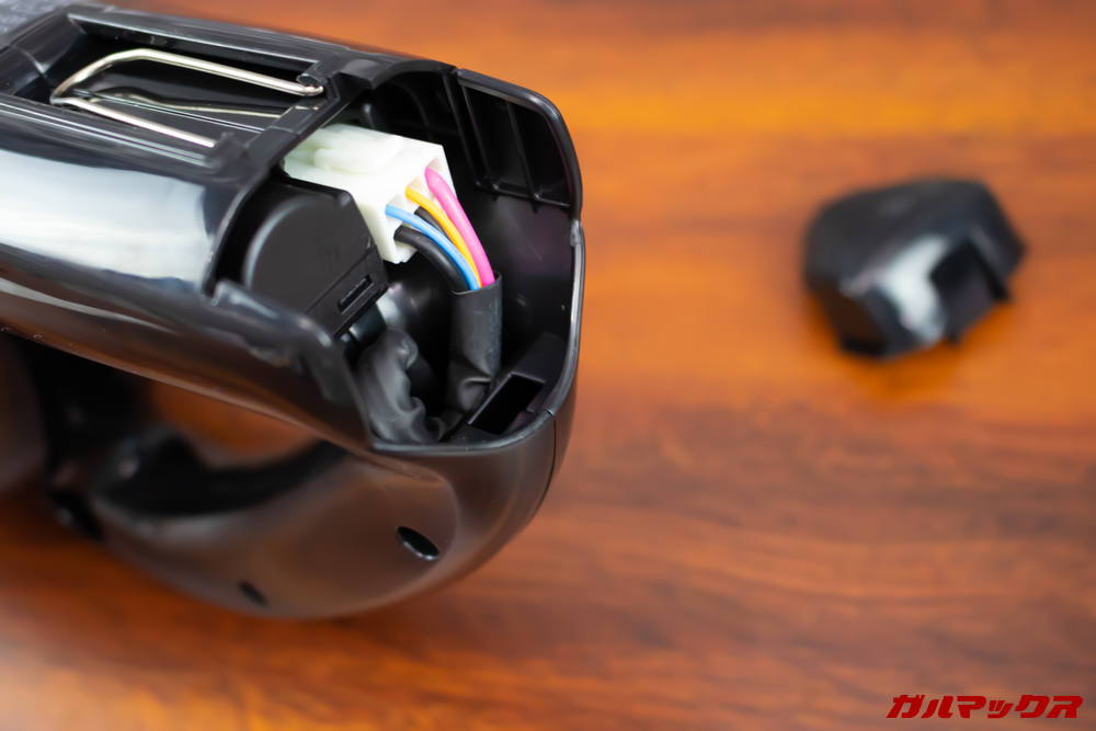 マキタのターボ・60(通販生活限定モデル)はバッテリーを簡単に交換することが可能です。